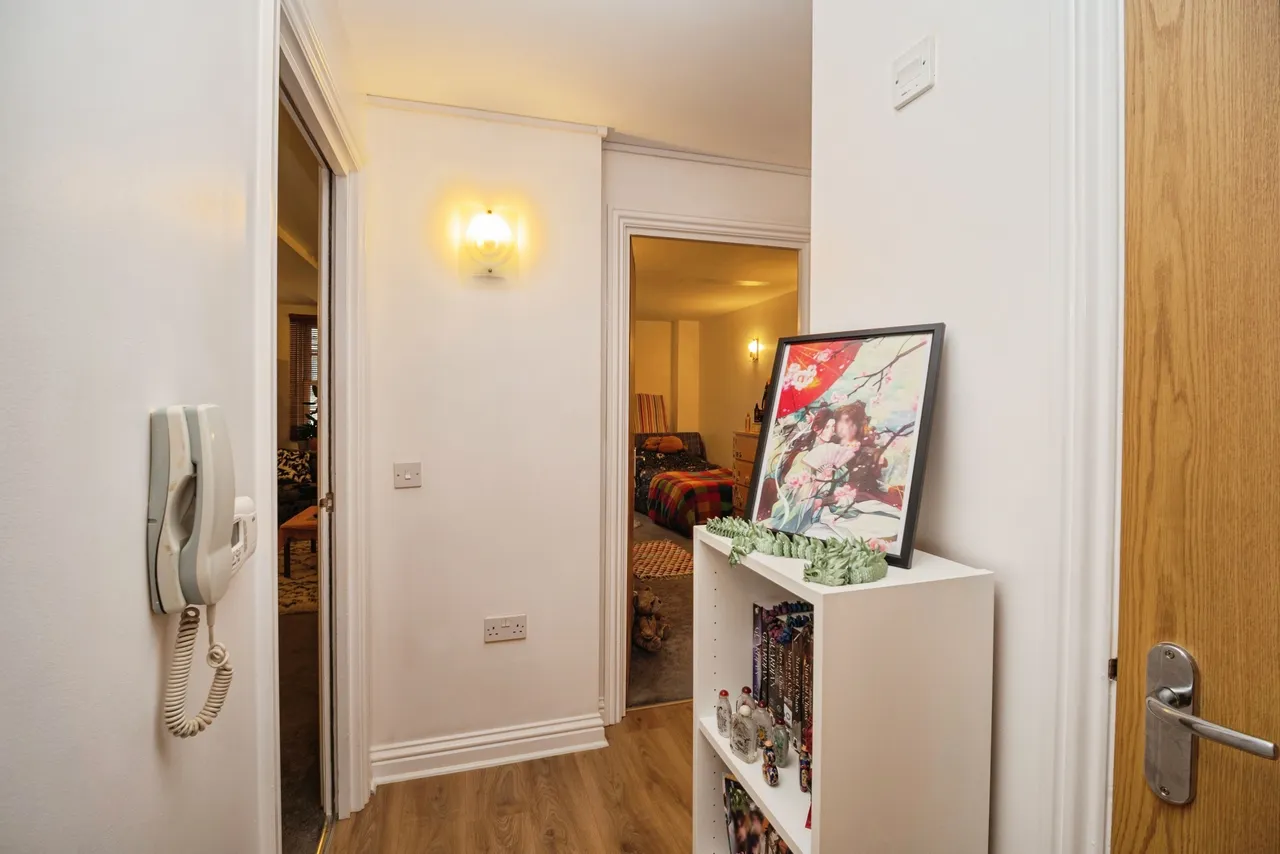 St. Thomas Street, Weymouth, DT4, photo 14