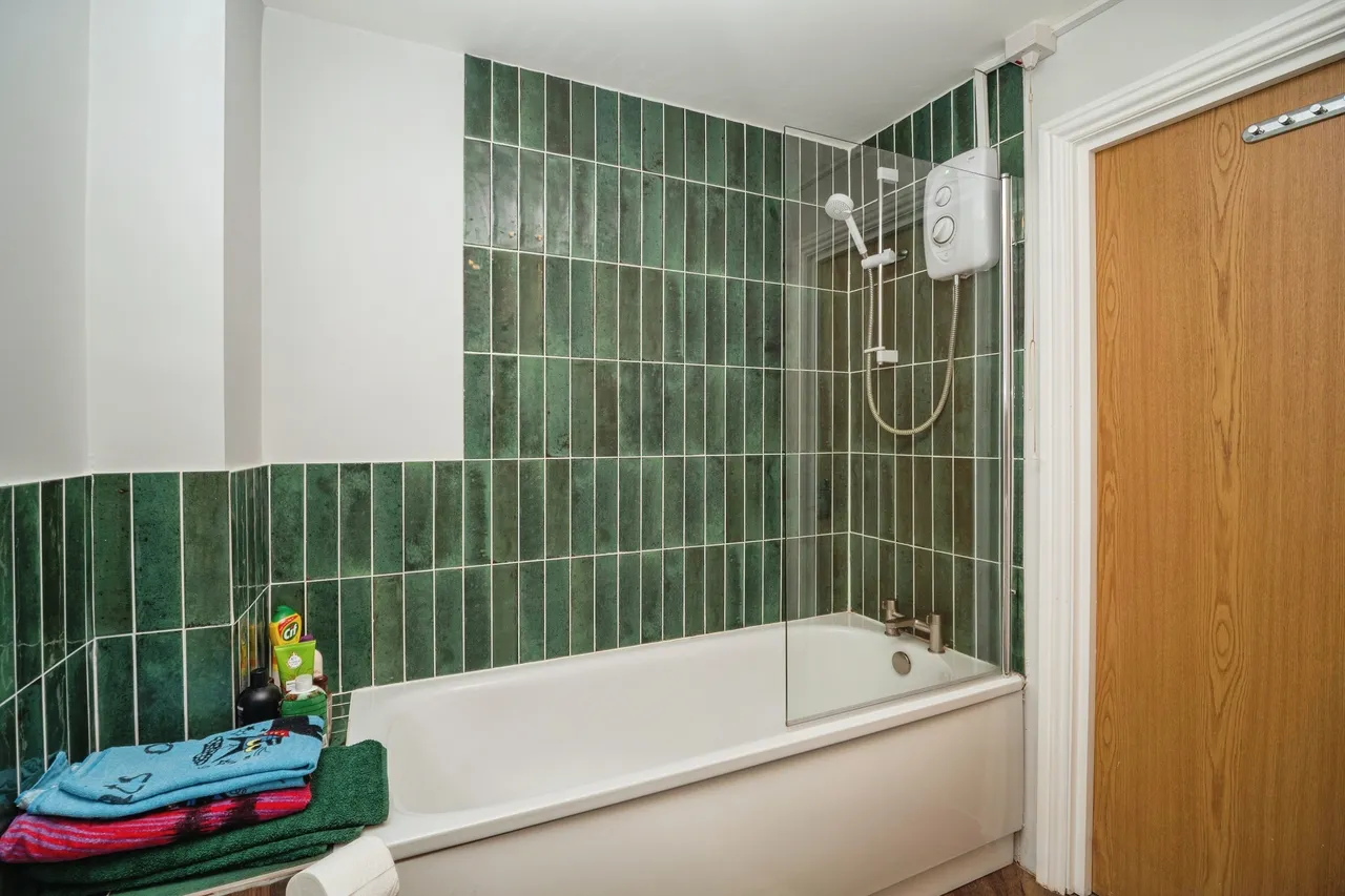 St. Thomas Street, Weymouth, DT4, photo 15
