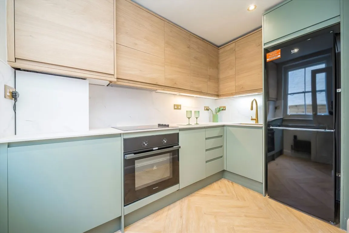 Blythe Road, W14, photo 3