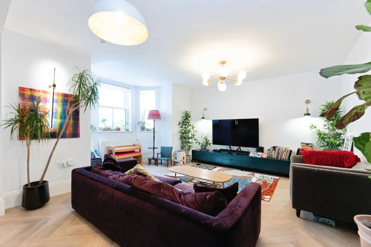 Epsom Road, Guildford, GU1, photo 3