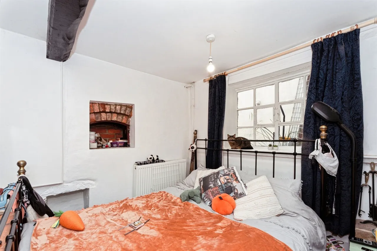 London Road, Calne, SN11, photo 19