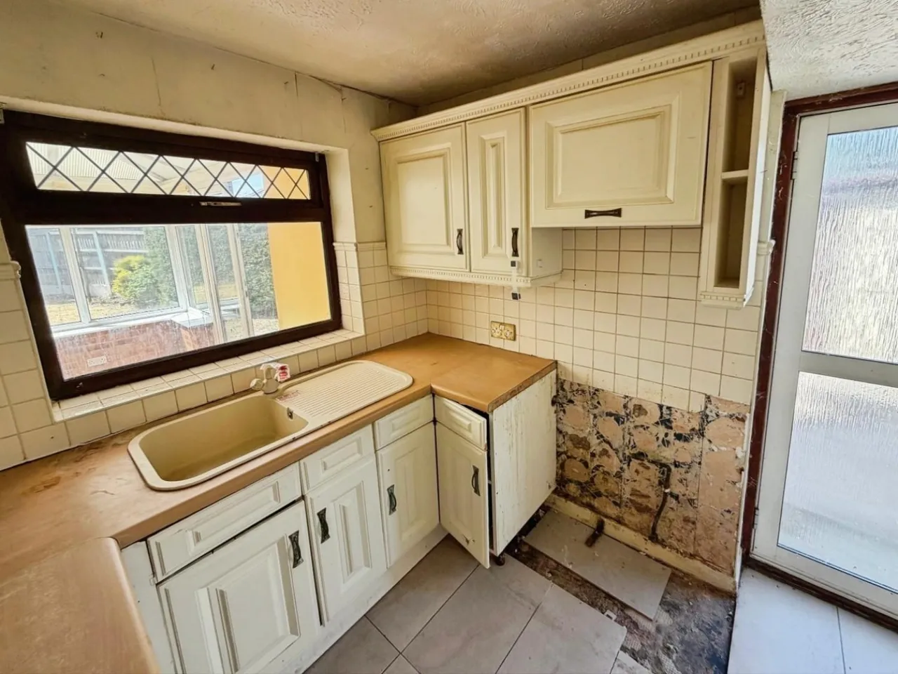 Painswick Road, Great Sutton, CH66, photo 14