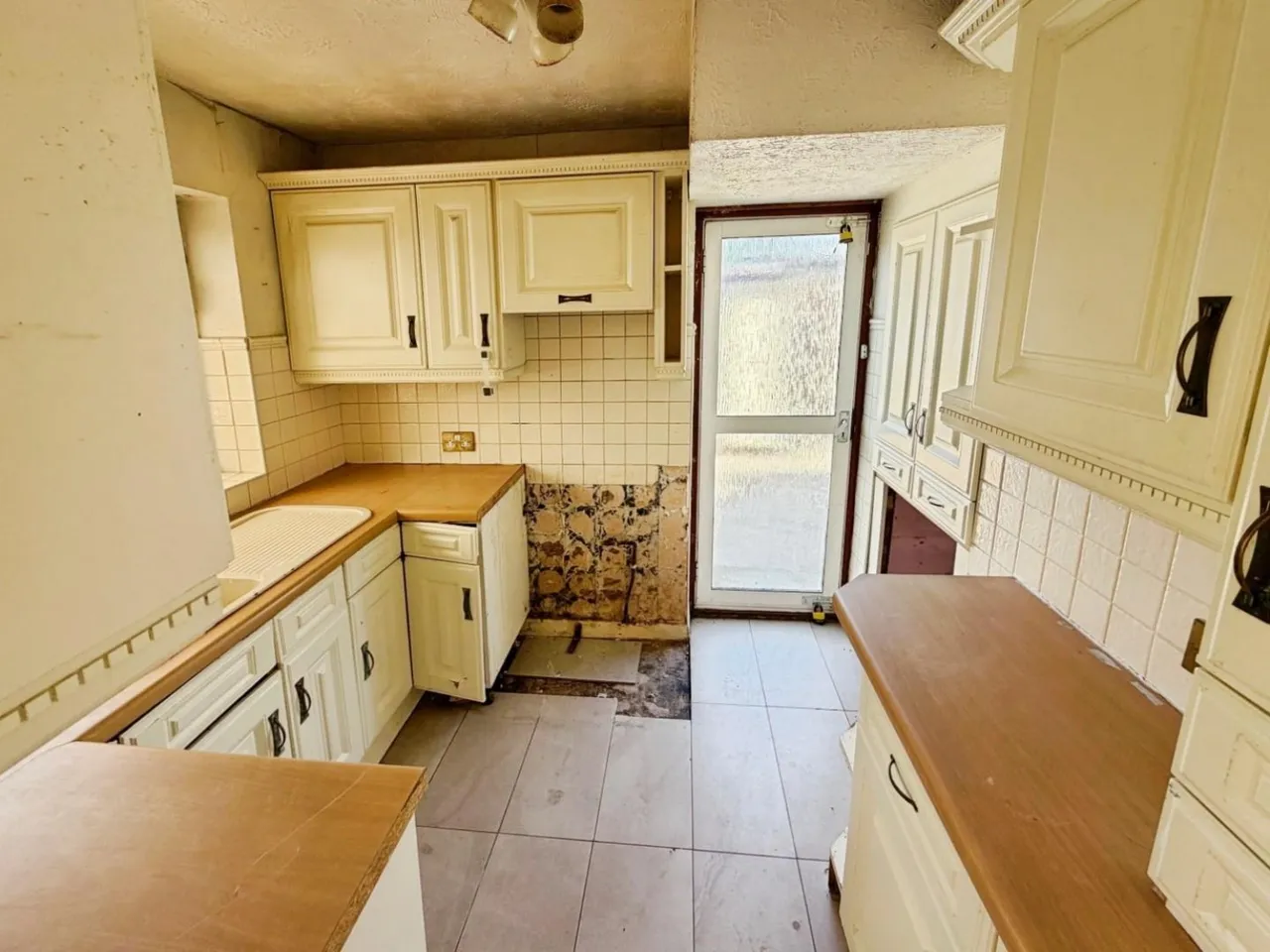 Painswick Road, Great Sutton, CH66, photo 15