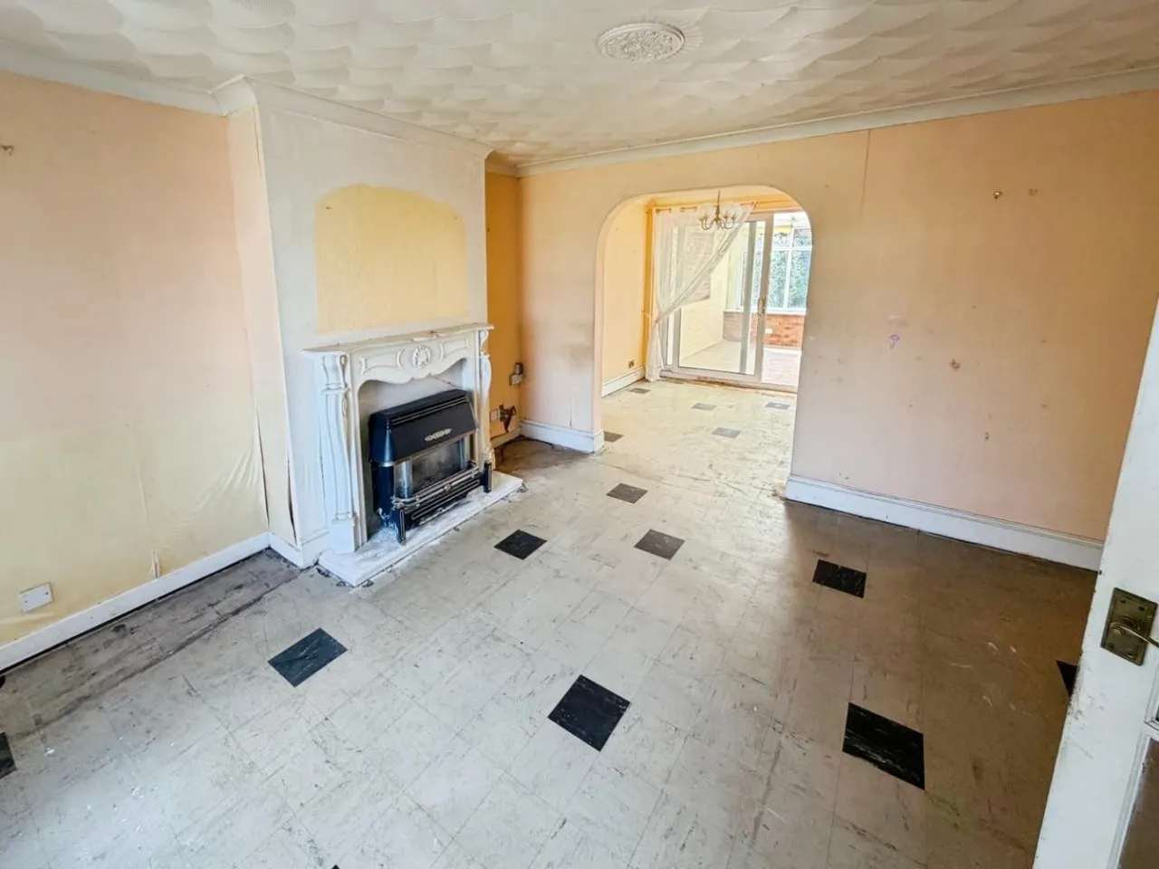 Painswick Road, Great Sutton, CH66, photo 5