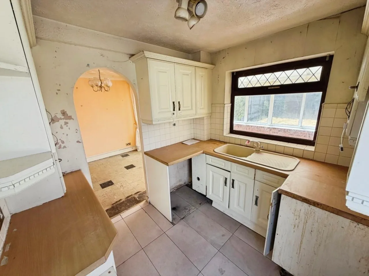Painswick Road, Great Sutton, CH66, photo 13