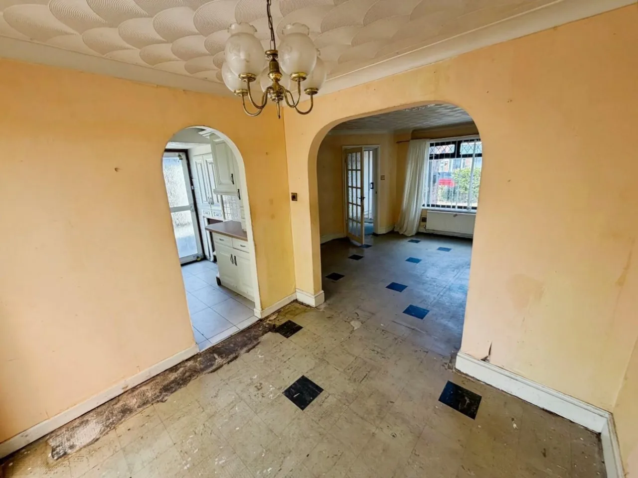 Painswick Road, Great Sutton, CH66, photo 12