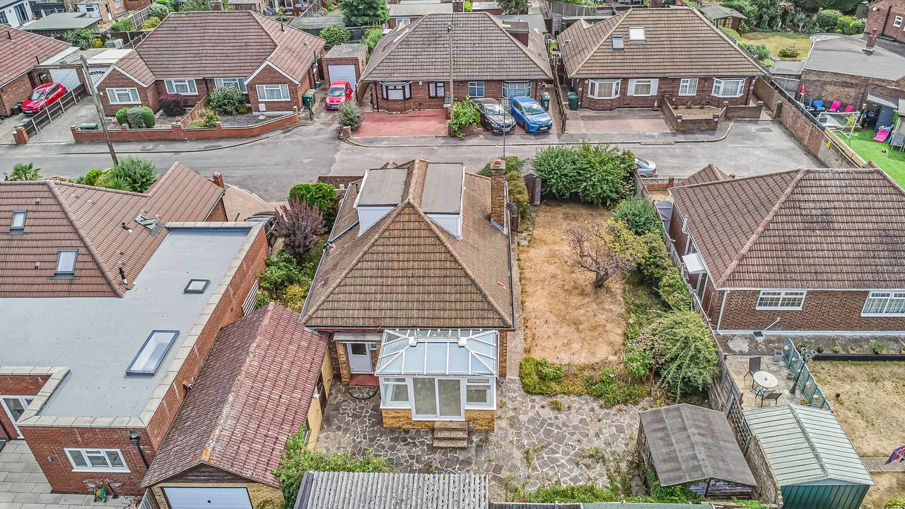 Beech Close, Ashford, TW15, photo 25