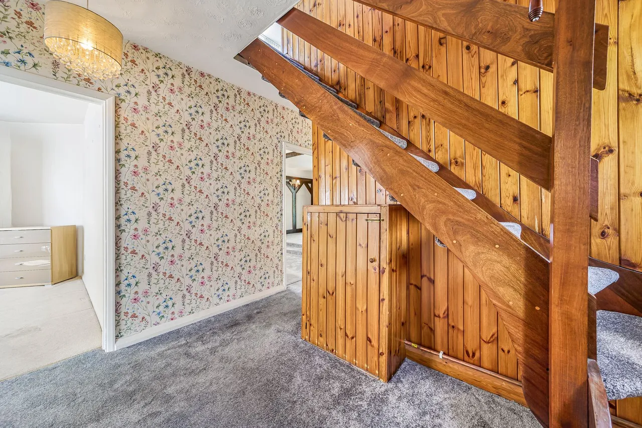 Beech Close, Ashford, TW15, photo 19