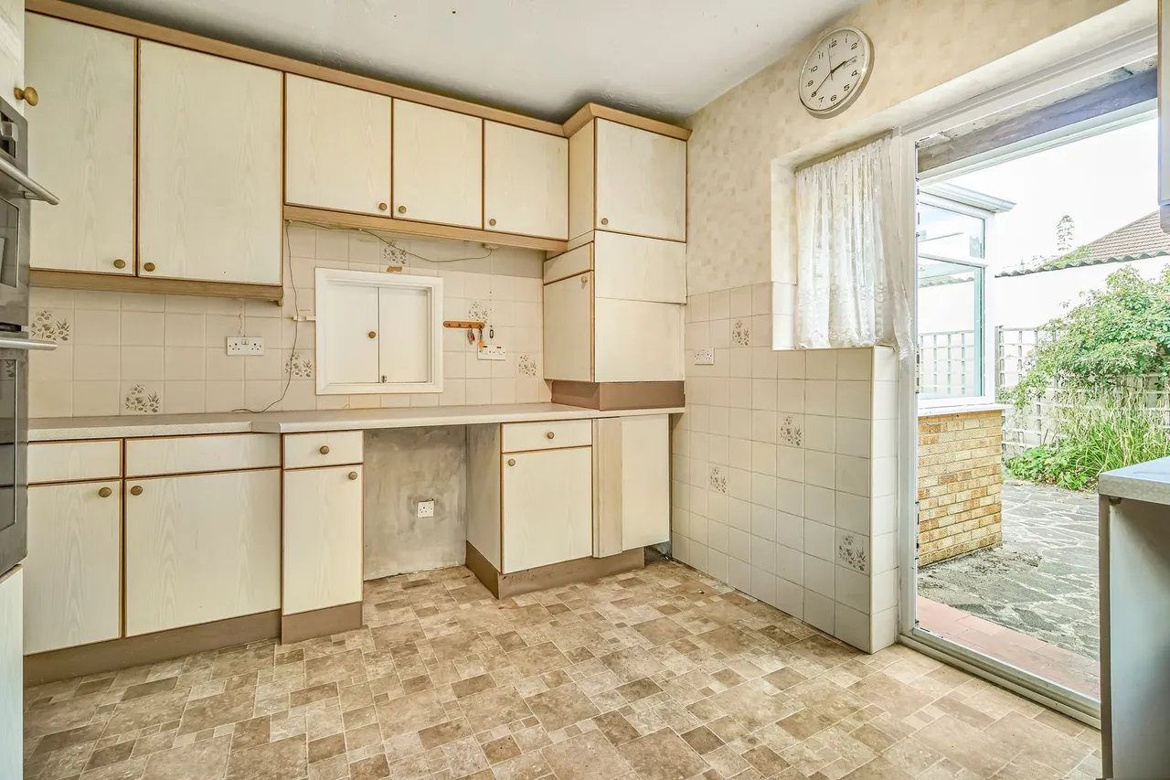 Beech Close, Ashford, TW15, photo 4