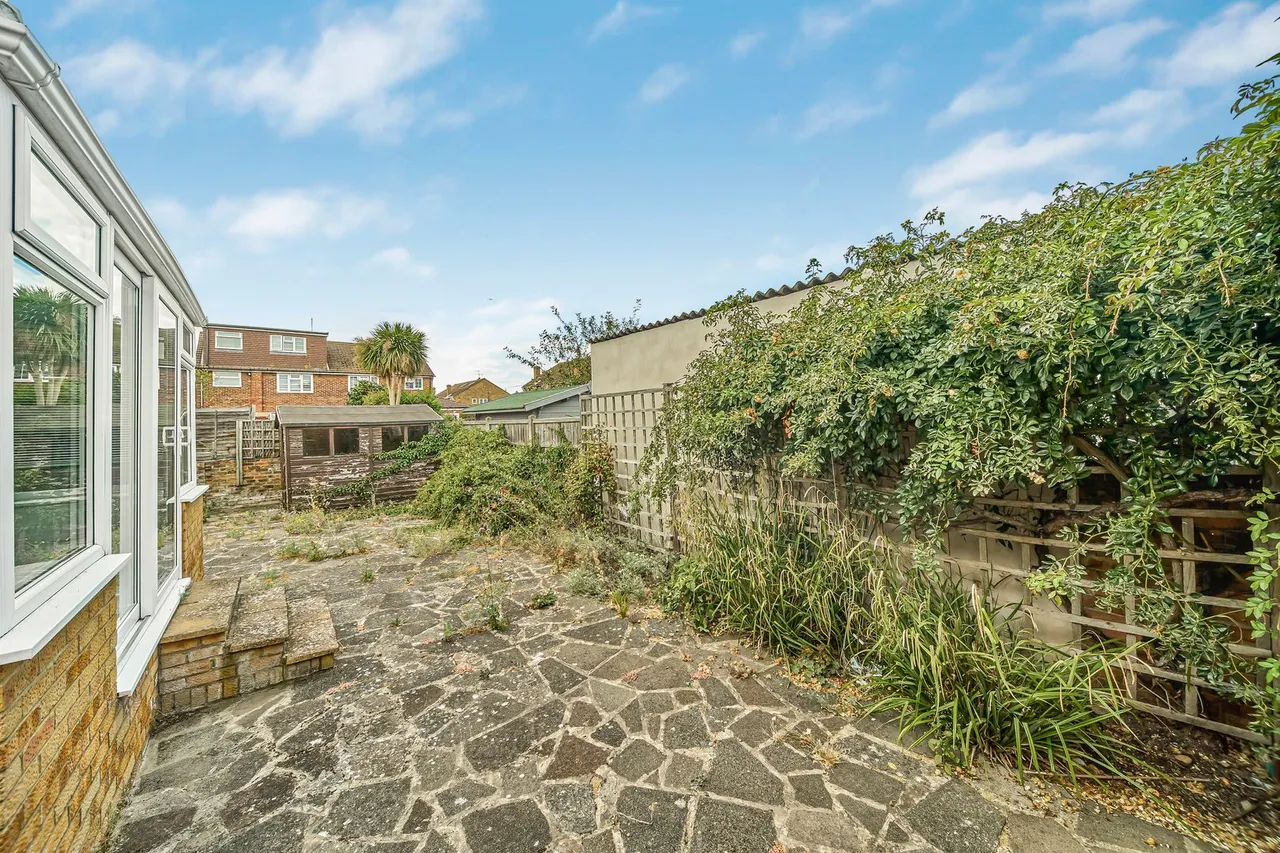 Beech Close, Ashford, TW15, photo 21