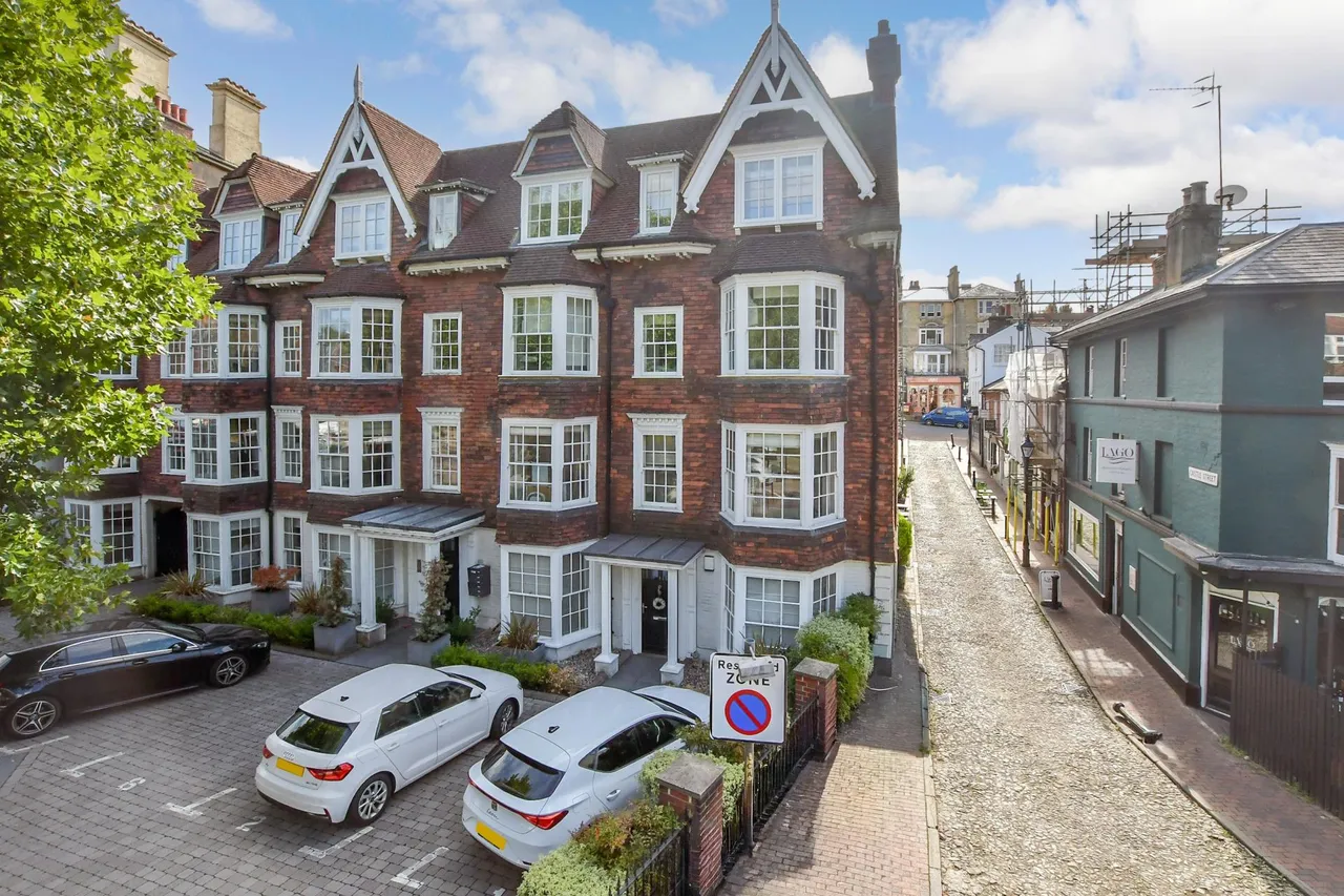 2 bed flat for sale, London Road, Tunbridge Wells, TN1