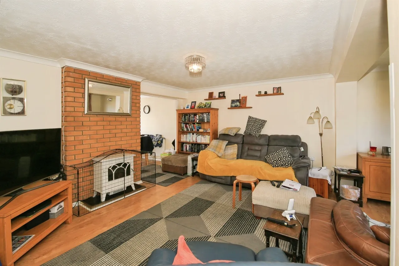 Dunsberry, Bretton, PE3, photo 2