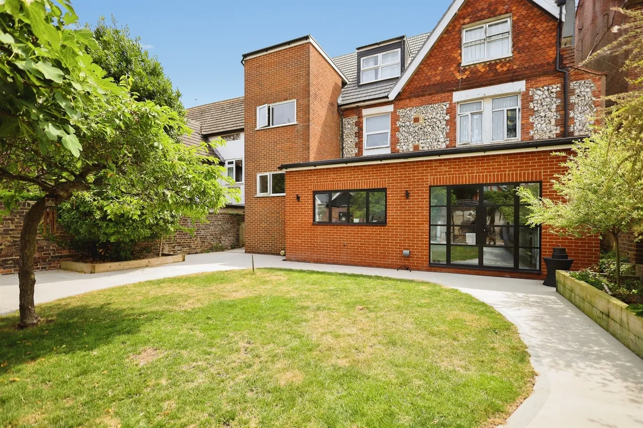 Enys Road, Eastbourne, photo 4