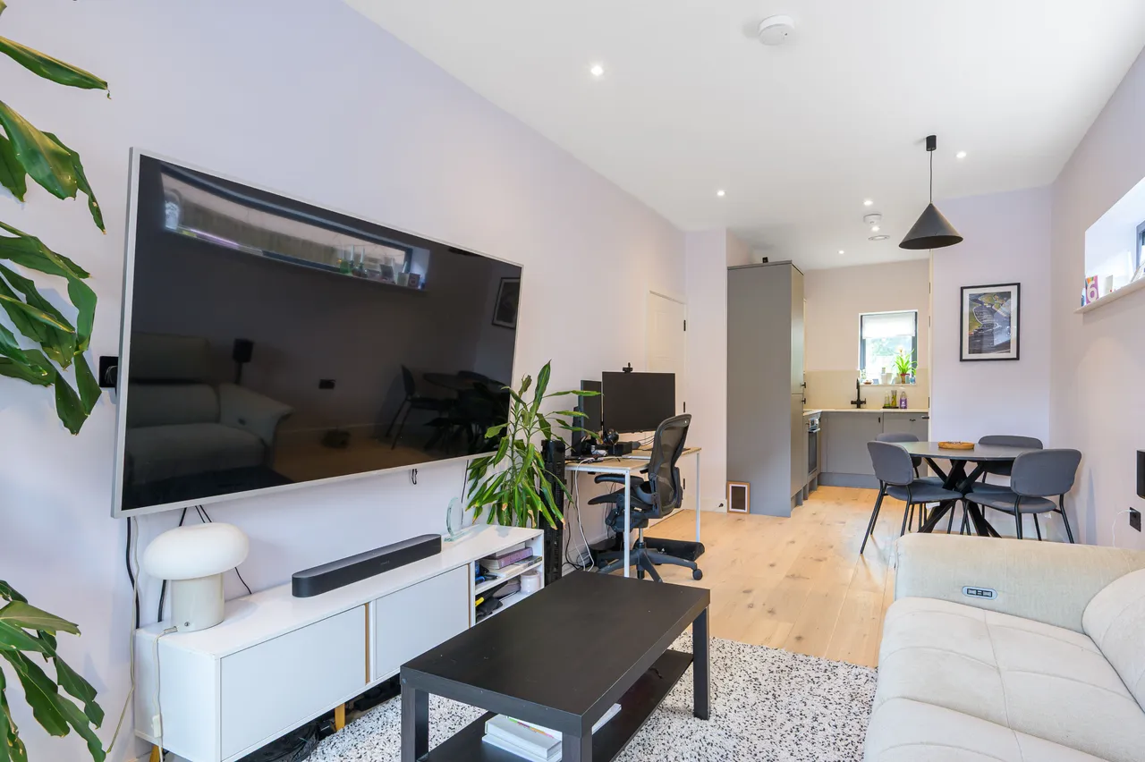 Flat 3, 293 Friern Barnet Lane, London, photo 7