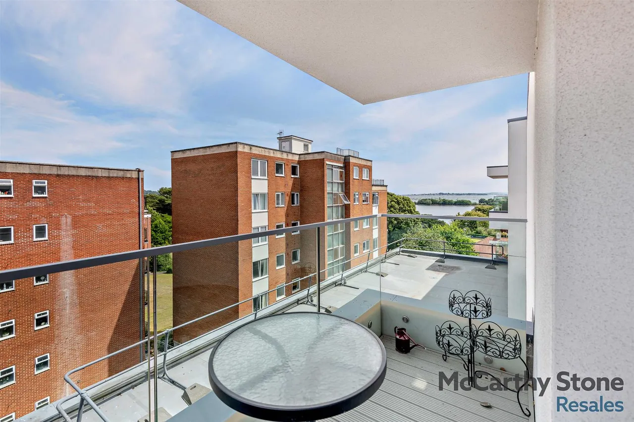 1 bed flat for sale, Churchfield Road, Poole, BH15