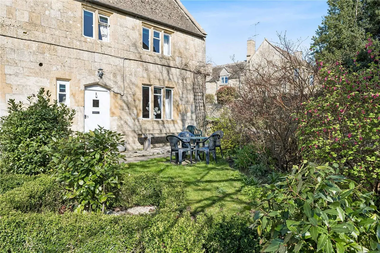 2 bed house for sale — Brockhampton, Cheltenham, Gloucestershire, GL54 5XQ