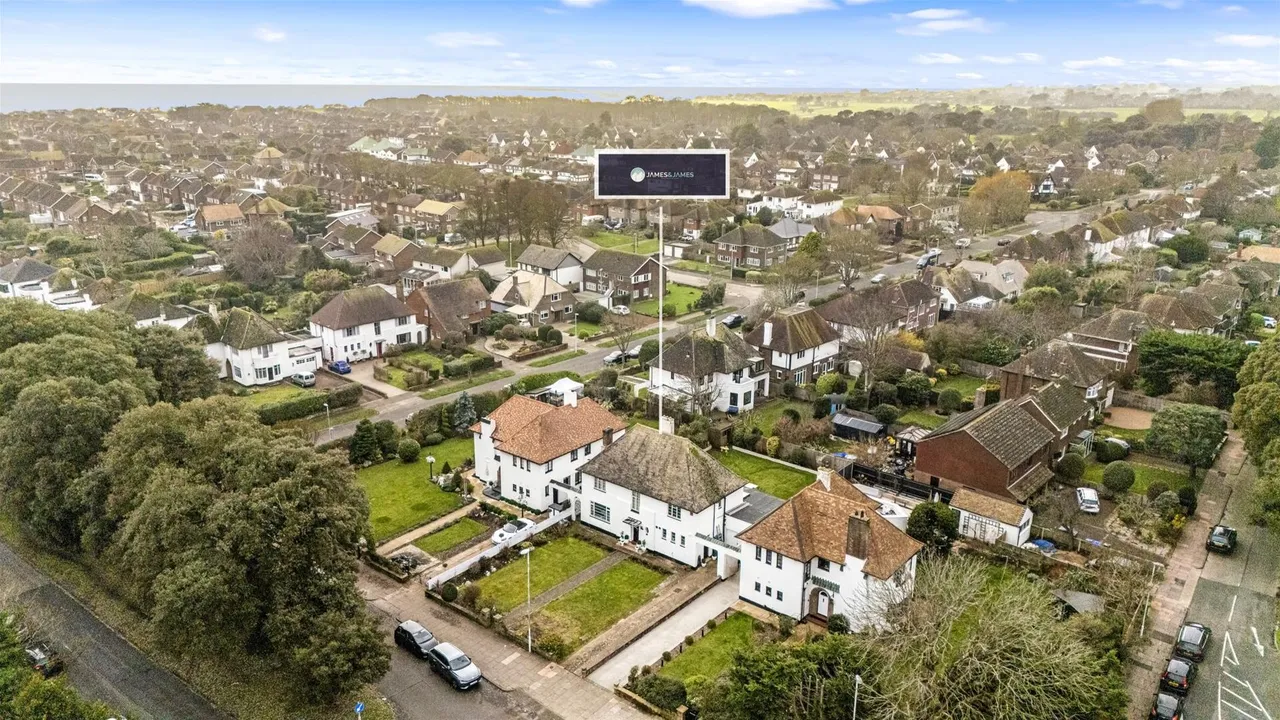 Sea Lane, Goring-By-Sea, Worthing, photo 37