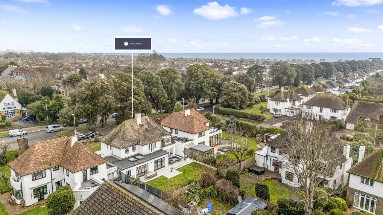 Sea Lane, Goring-By-Sea, Worthing, photo 40