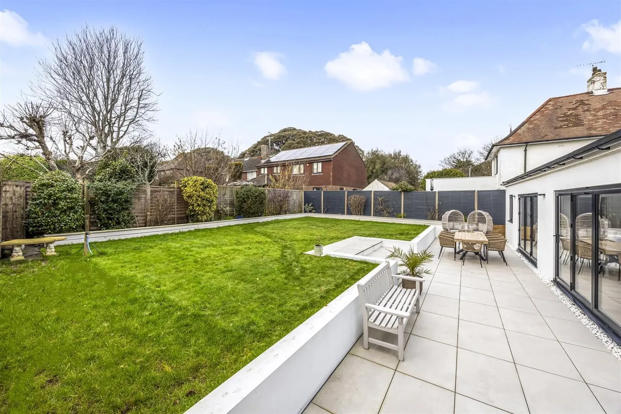 Sea Lane, Goring-By-Sea, Worthing, photo 33