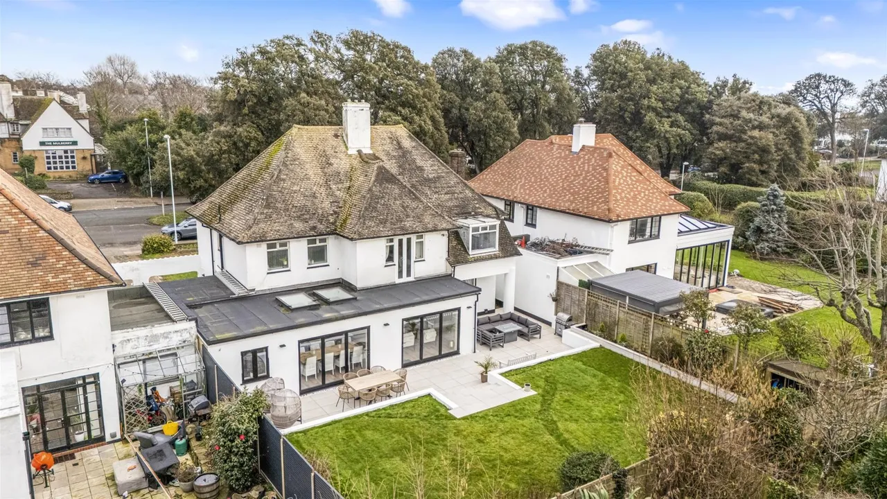Sea Lane, Goring-By-Sea, Worthing, photo 38