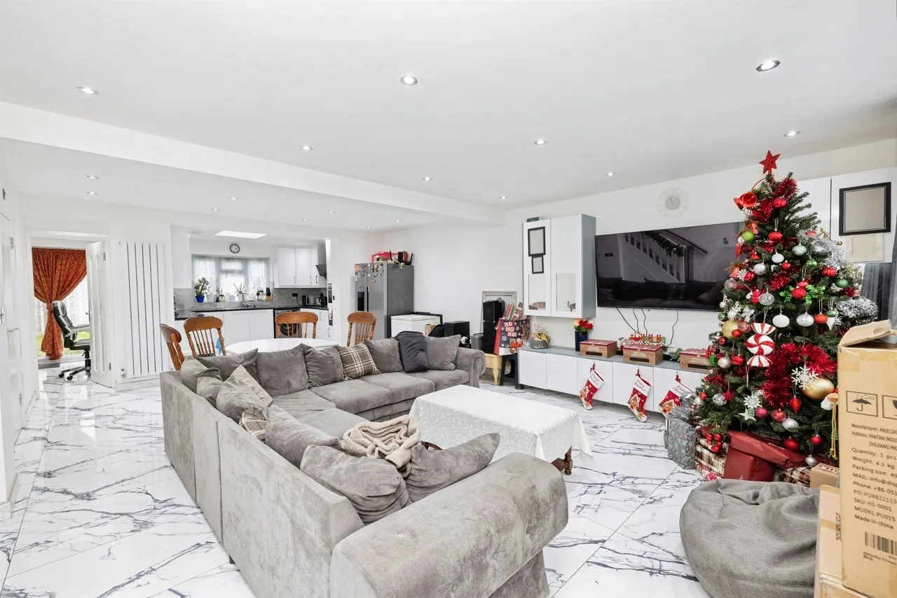 Fairfield Avenue, Watford, WD19, photo 2