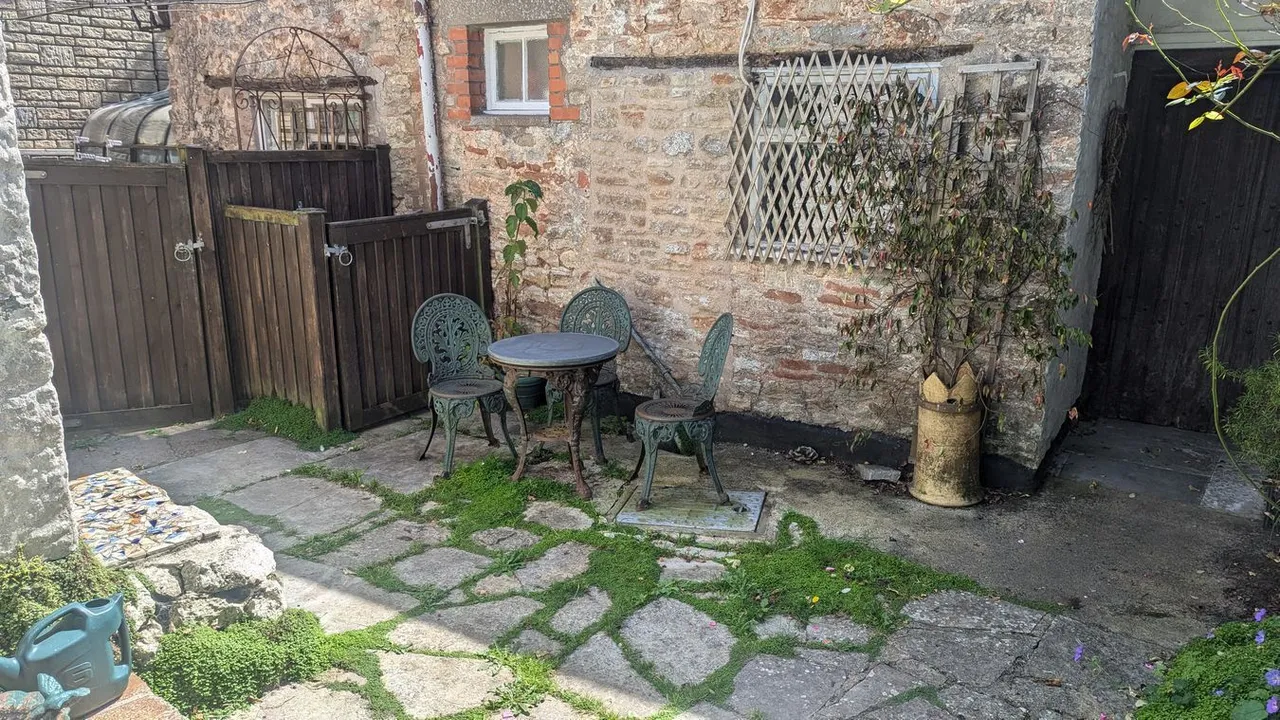 St Thomas Street, Wells, BA5, photo 11