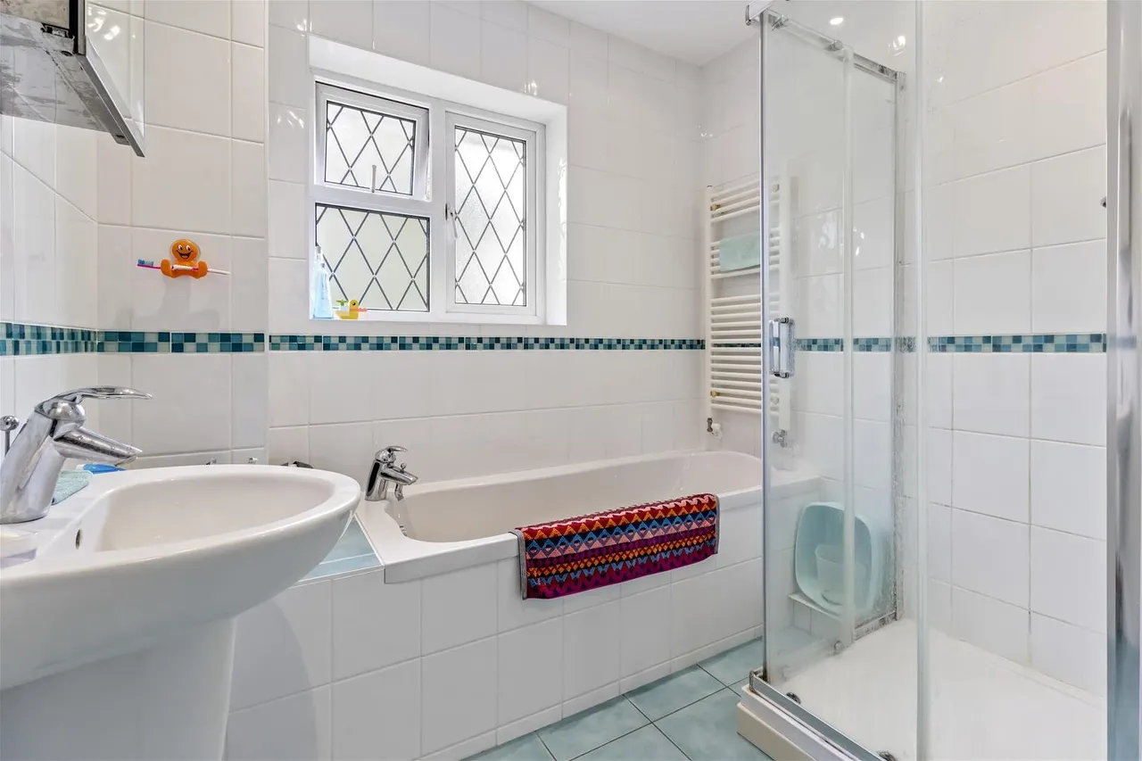 West Park Lane, Goring-By-Sea, Worthing, photo 13