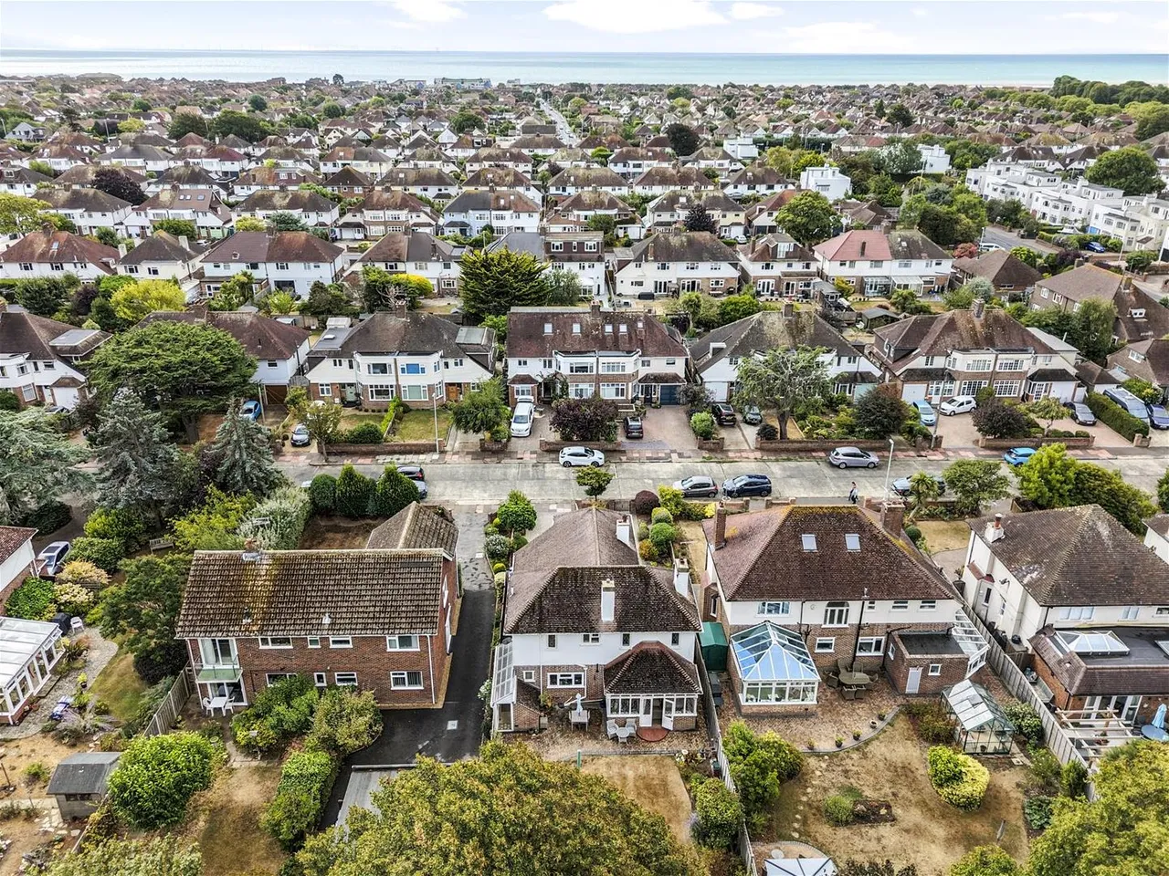 West Park Lane, Goring-By-Sea, Worthing, photo 2