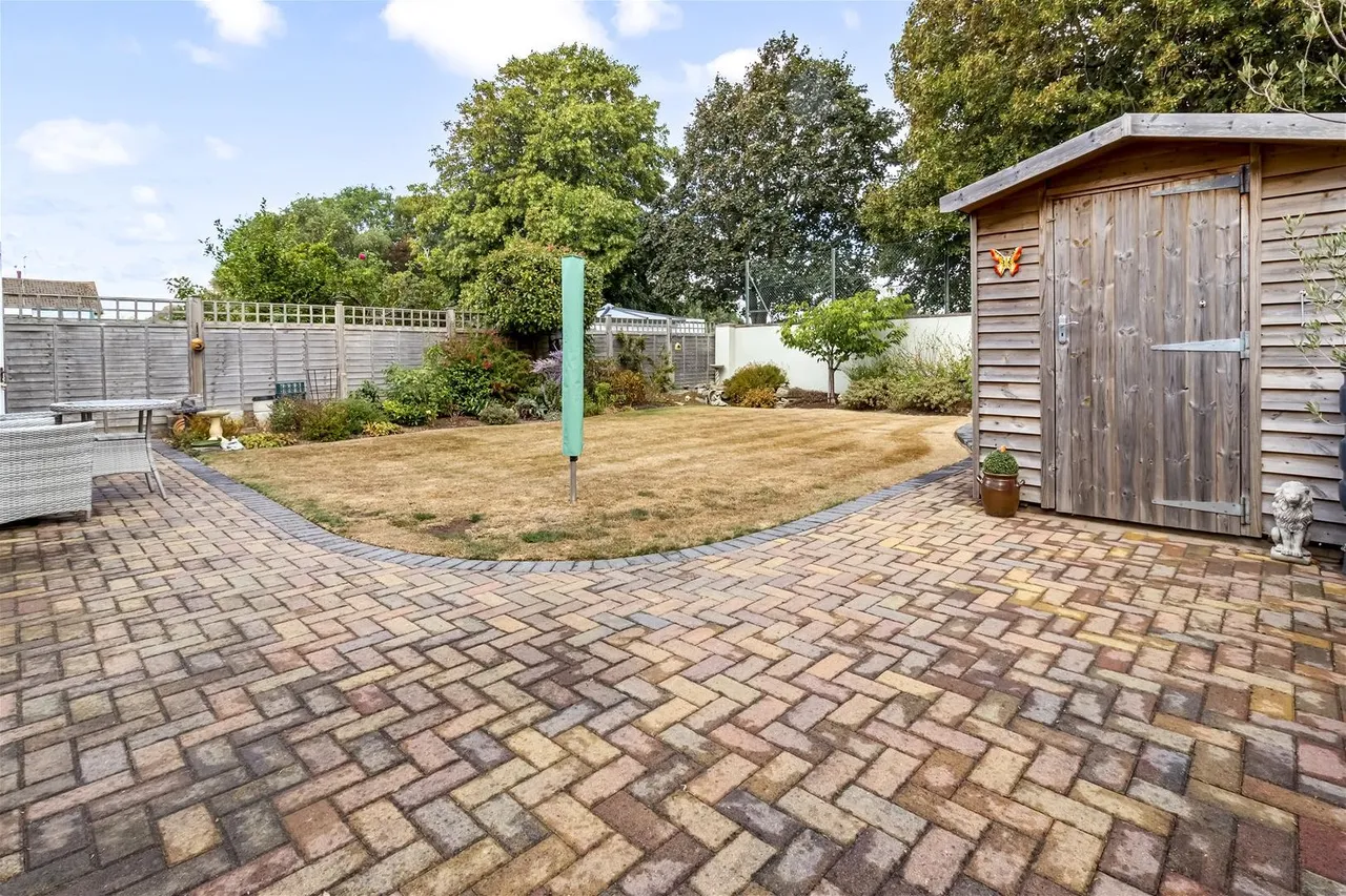 West Park Lane, Goring-By-Sea, Worthing, photo 15