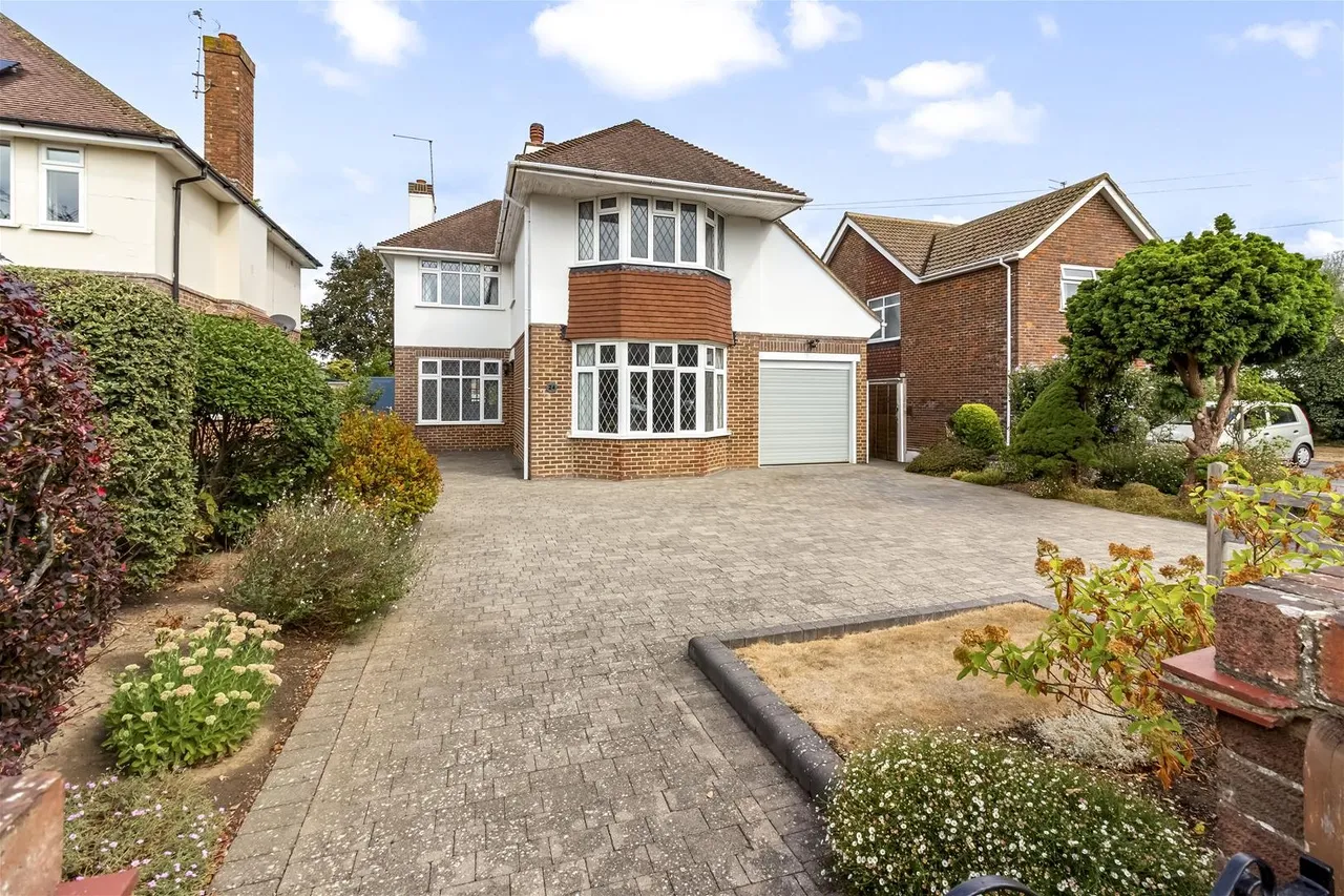 4 bed house for sale — West Park Lane, Goring-By-Sea, Worthing