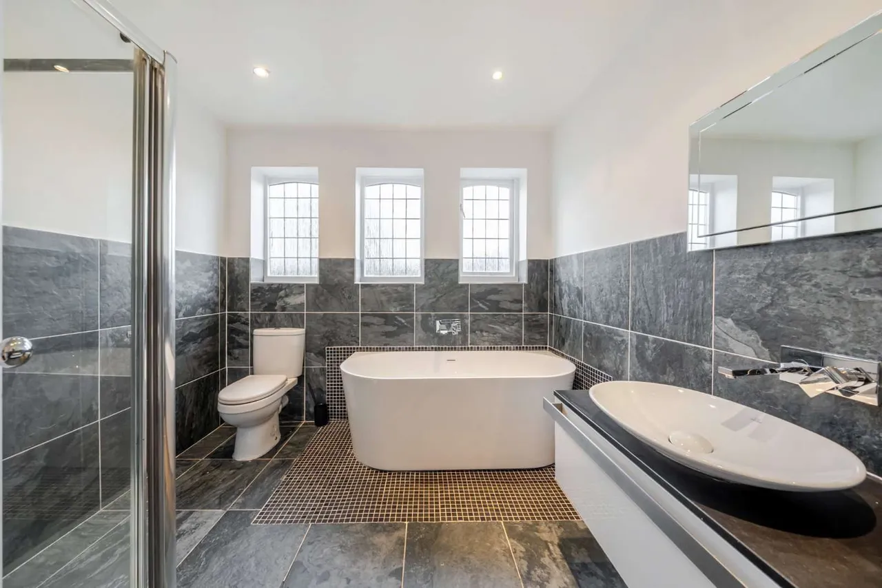 Gibwood Road, Manchester, M22, photo 16