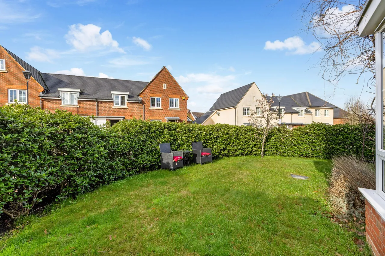 Damson Drive, Hartley Wintney, Hook, RG27 8WR, photo 16