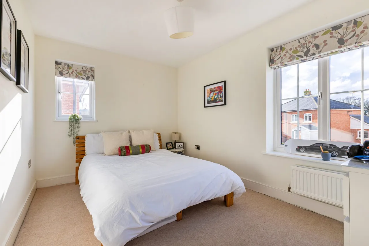 Damson Drive, Hartley Wintney, Hook, RG27 8WR, photo 9