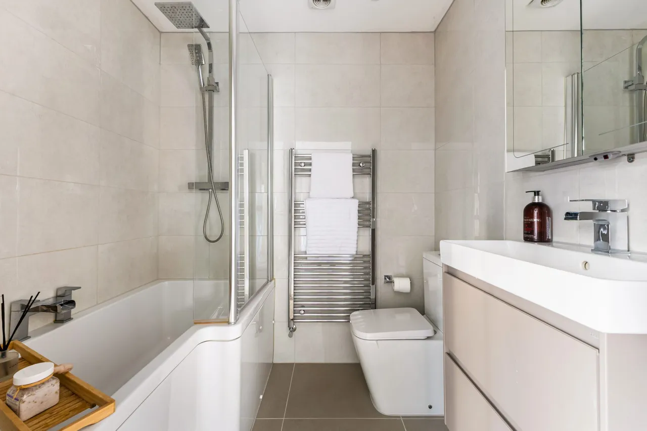 Damson Drive, Hartley Wintney, Hook, RG27 8WR, photo 11