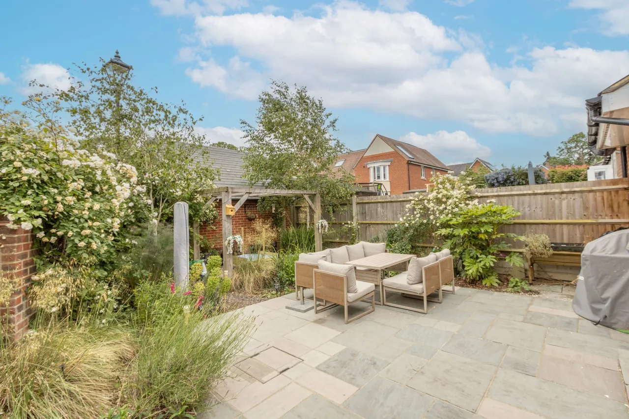Damson Drive, Hartley Wintney, Hook, RG27 8WR, photo 18