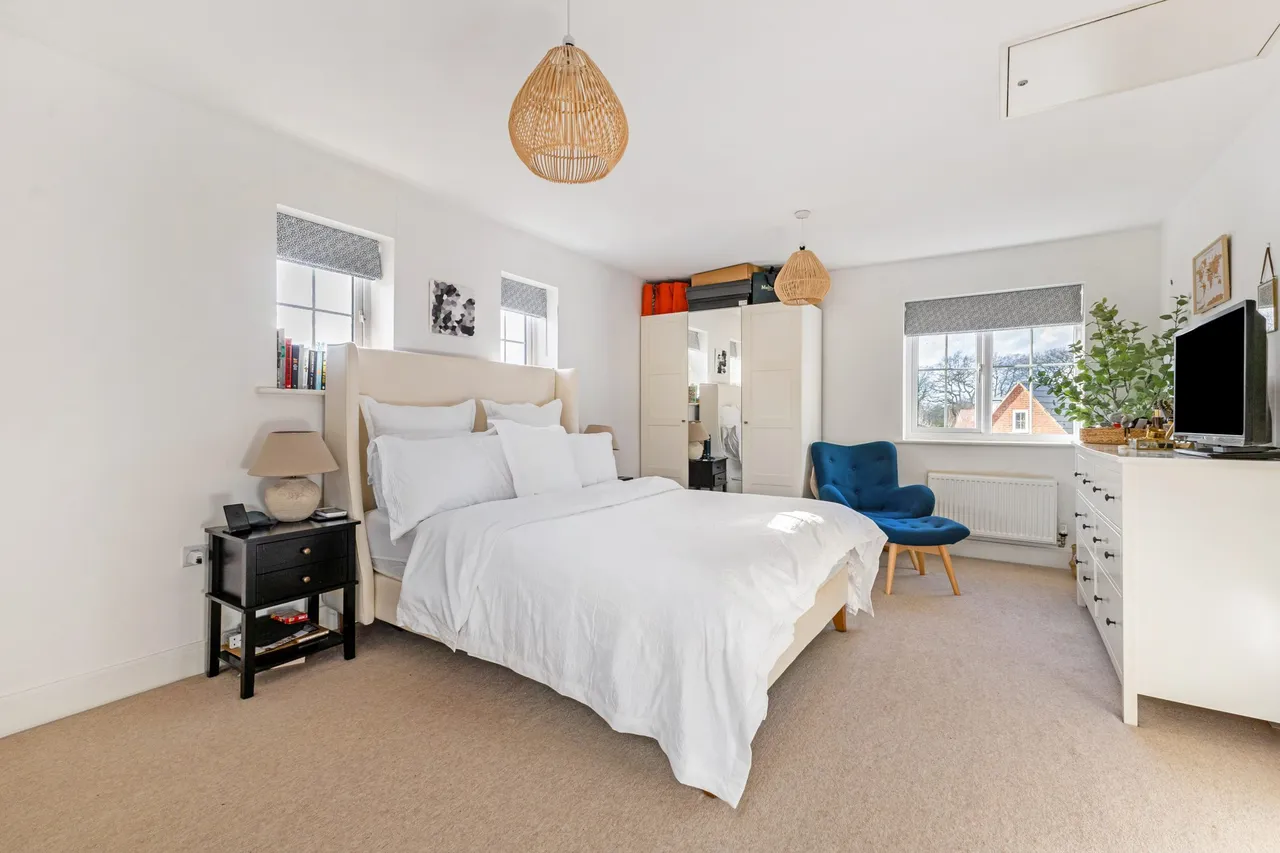 Damson Drive, Hartley Wintney, Hook, RG27 8WR, photo 7