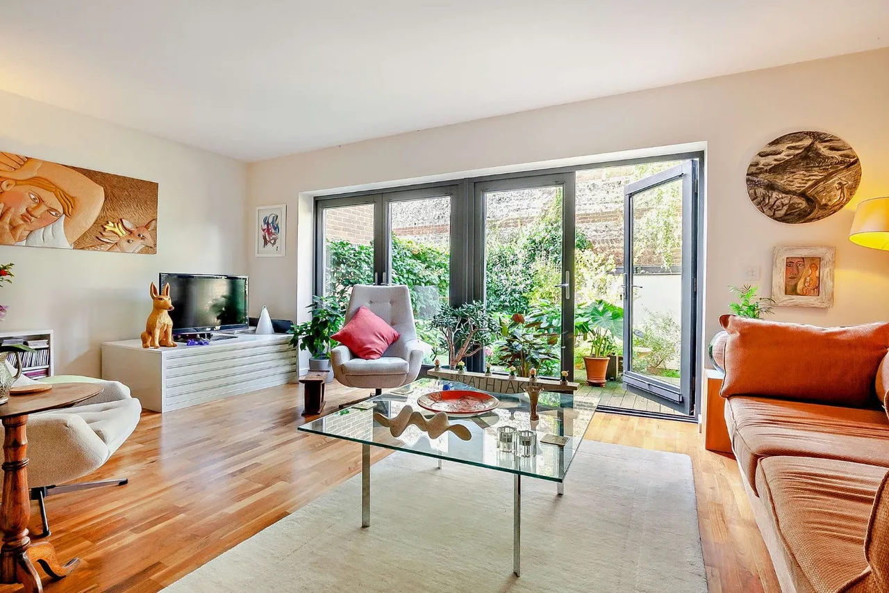 St. Nicholas Lane, Lewes, East Sussex, BN7 2JZ, photo 4