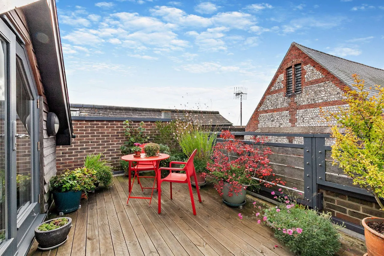 St. Nicholas Lane, Lewes, East Sussex, BN7 2JZ, photo 2