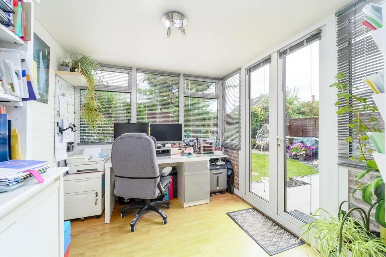 Tudor Road, Ashford, photo 6