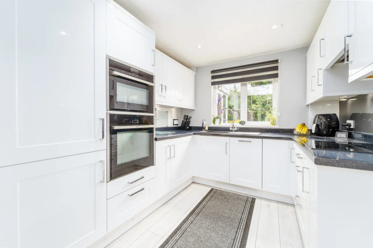 Tudor Road, Ashford, photo 8