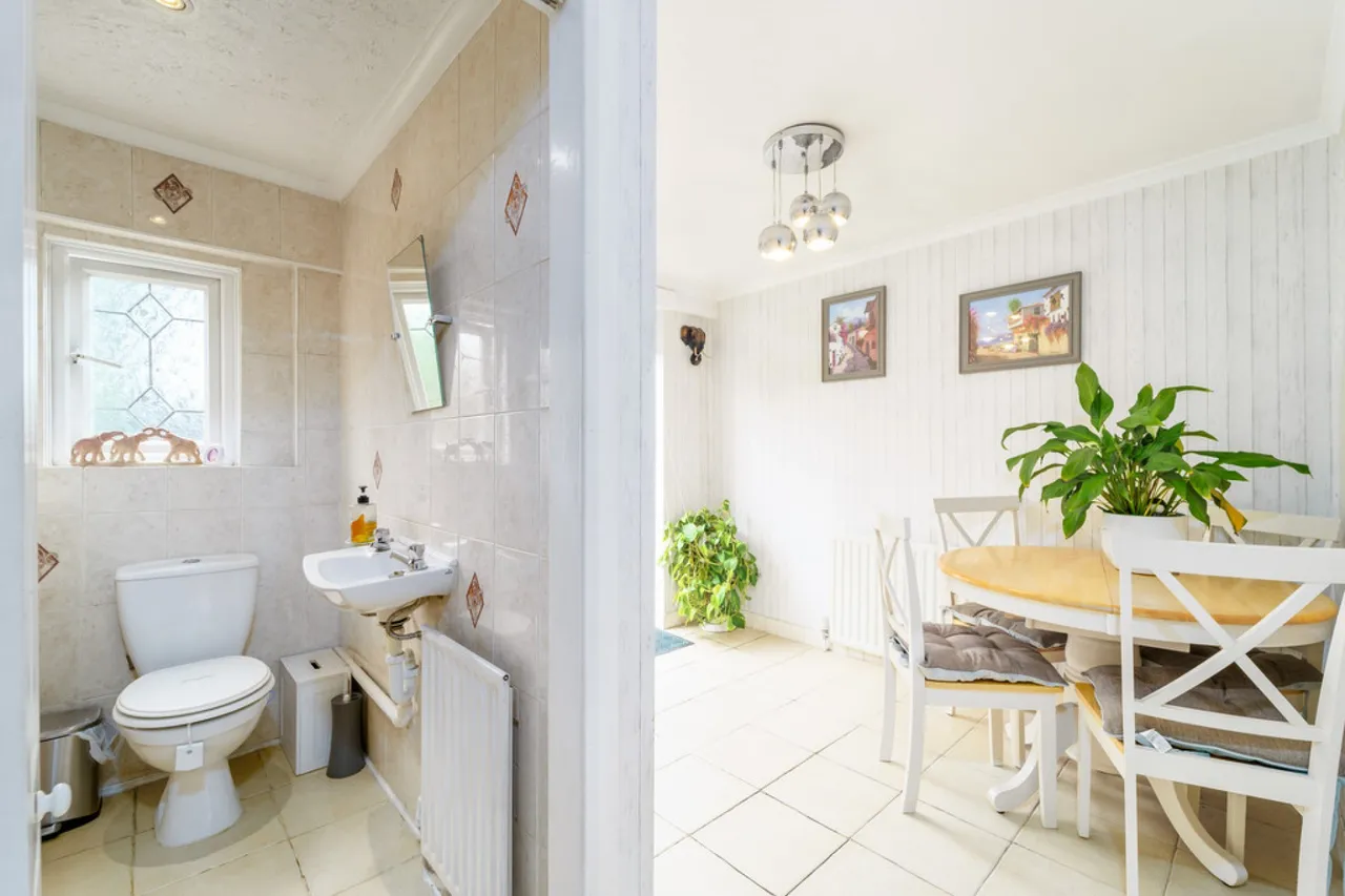 Tudor Road, Ashford, photo 9