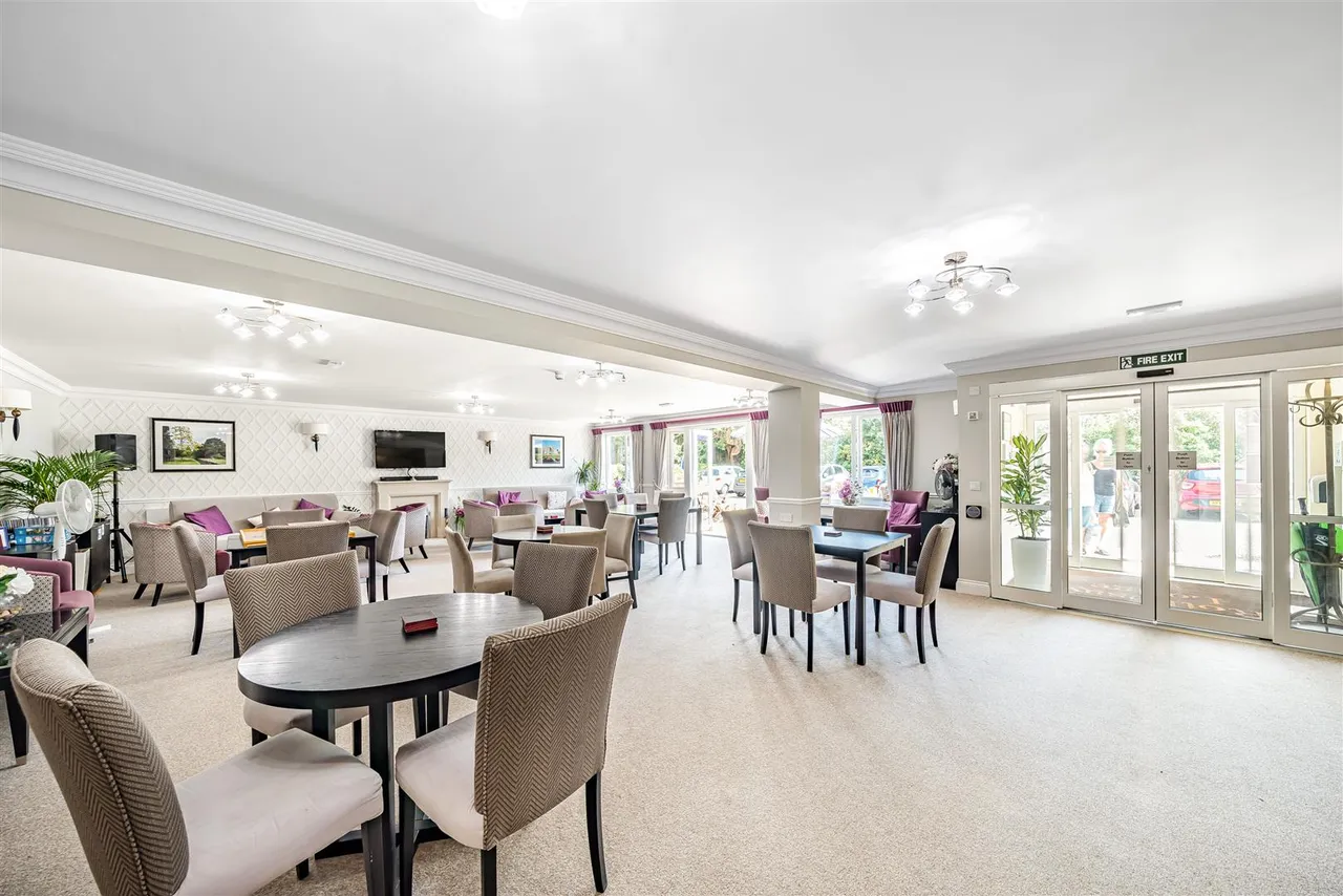 Stuart Road, Highcliffe, BH23, photo 9