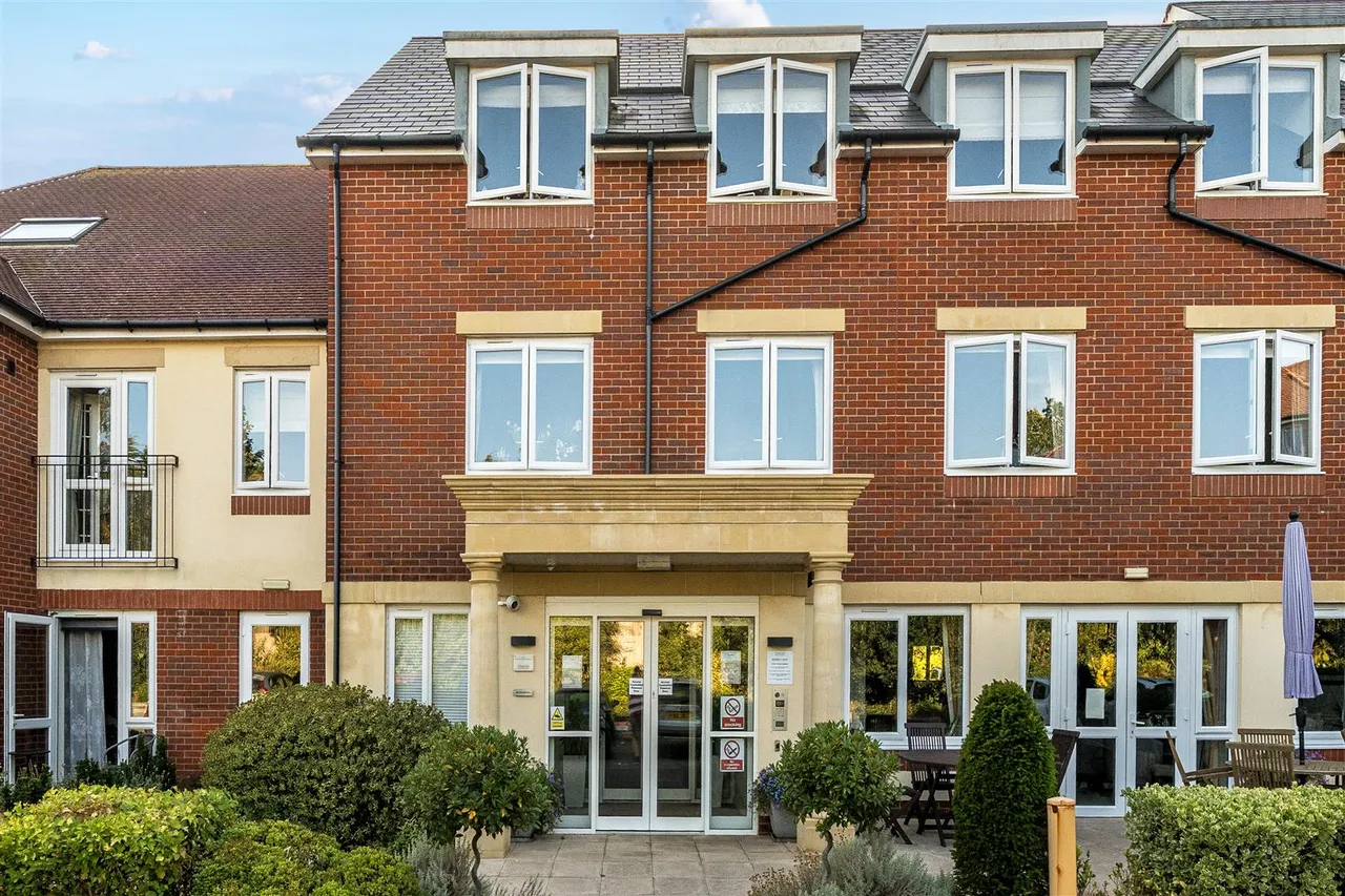 Stuart Road, Highcliffe, BH23, photo 15