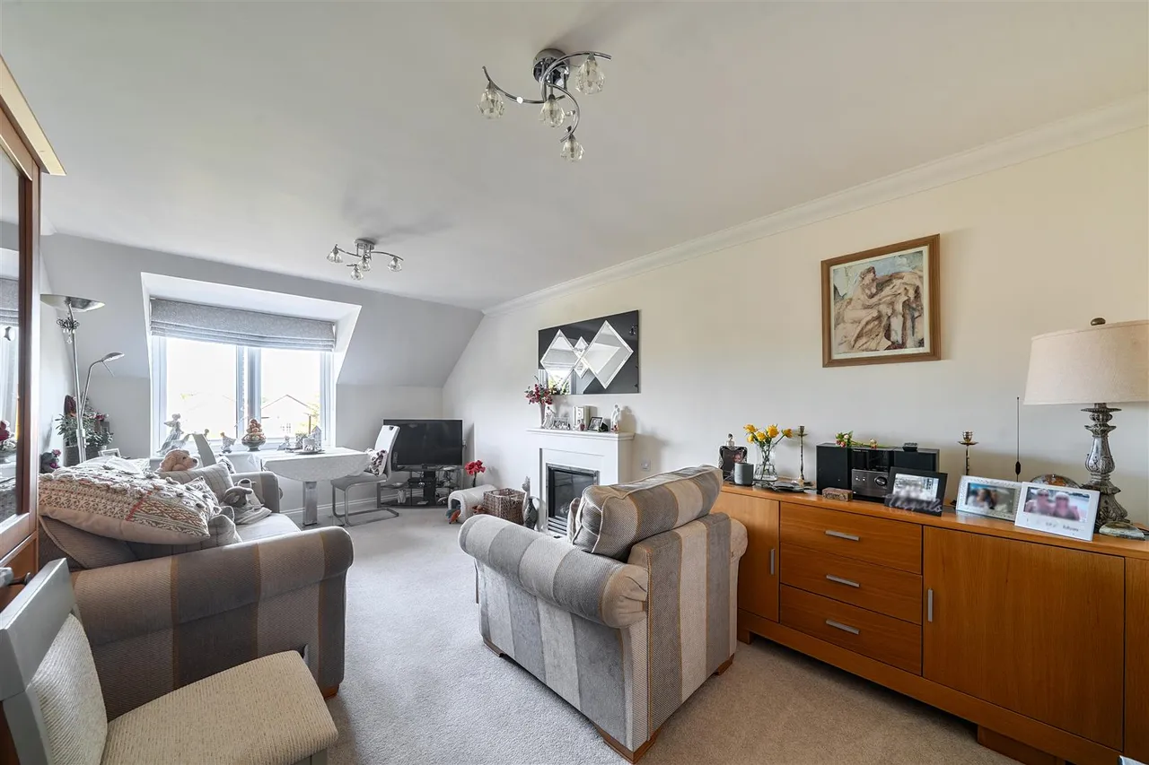 Stuart Road, Highcliffe, BH23, photo 5