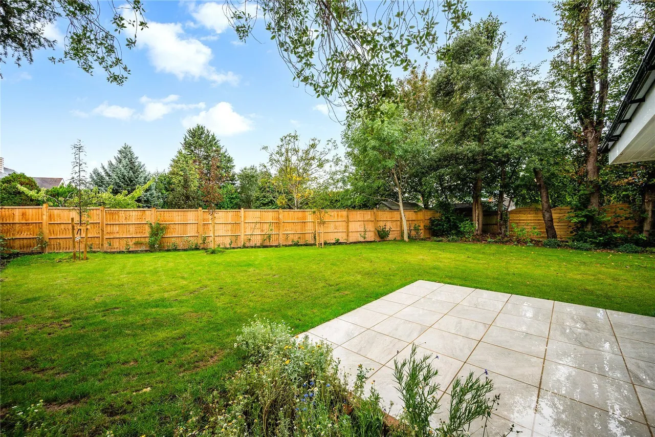 York Road, Cheam, SM2, photo 17