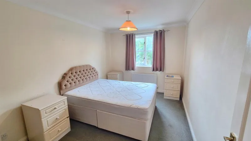 Shirehorse Way, Isleworth, photo 4