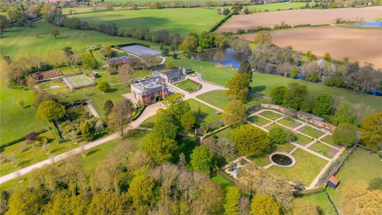 7 bed house for sale, Weald Road, South Weald, CM14