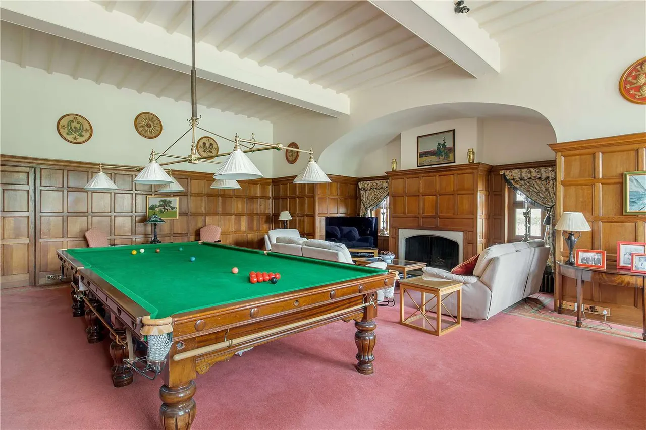 Weald Road, South Weald, CM14, photo 13