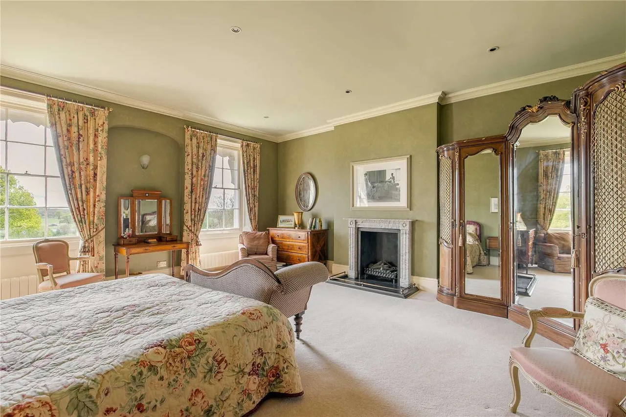 Weald Road, South Weald, CM14, photo 17