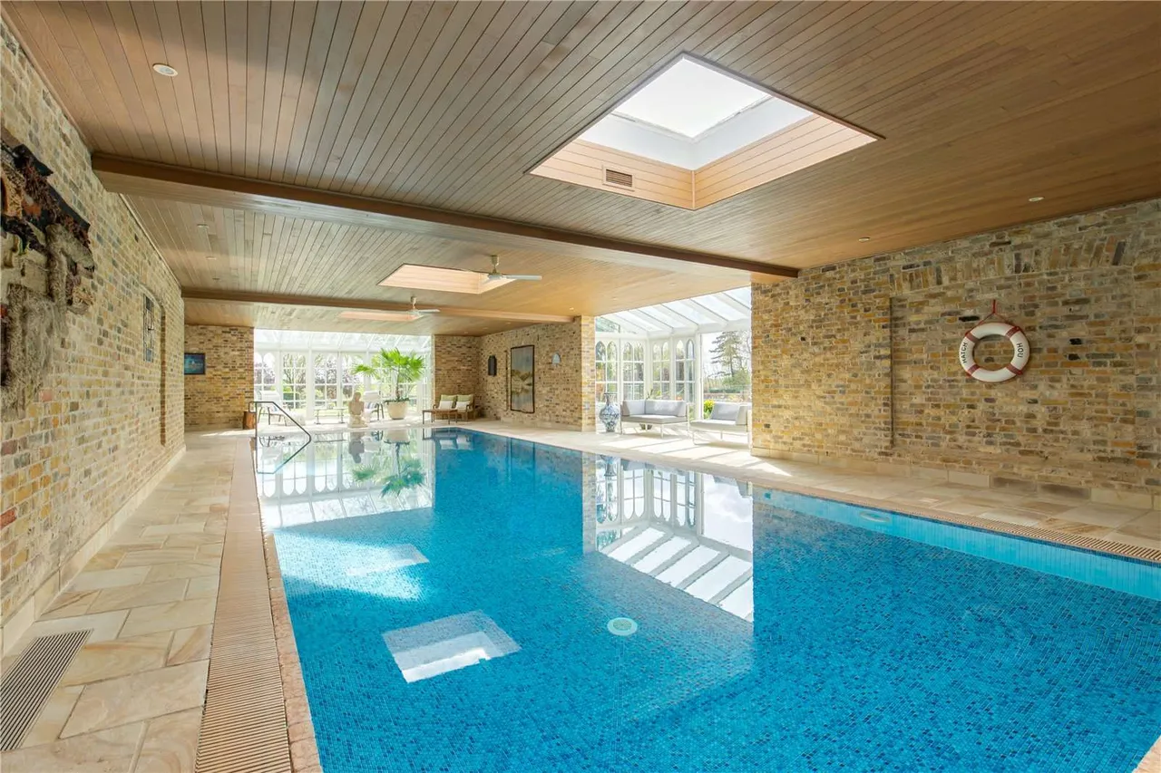 Weald Road, South Weald, CM14, photo 23